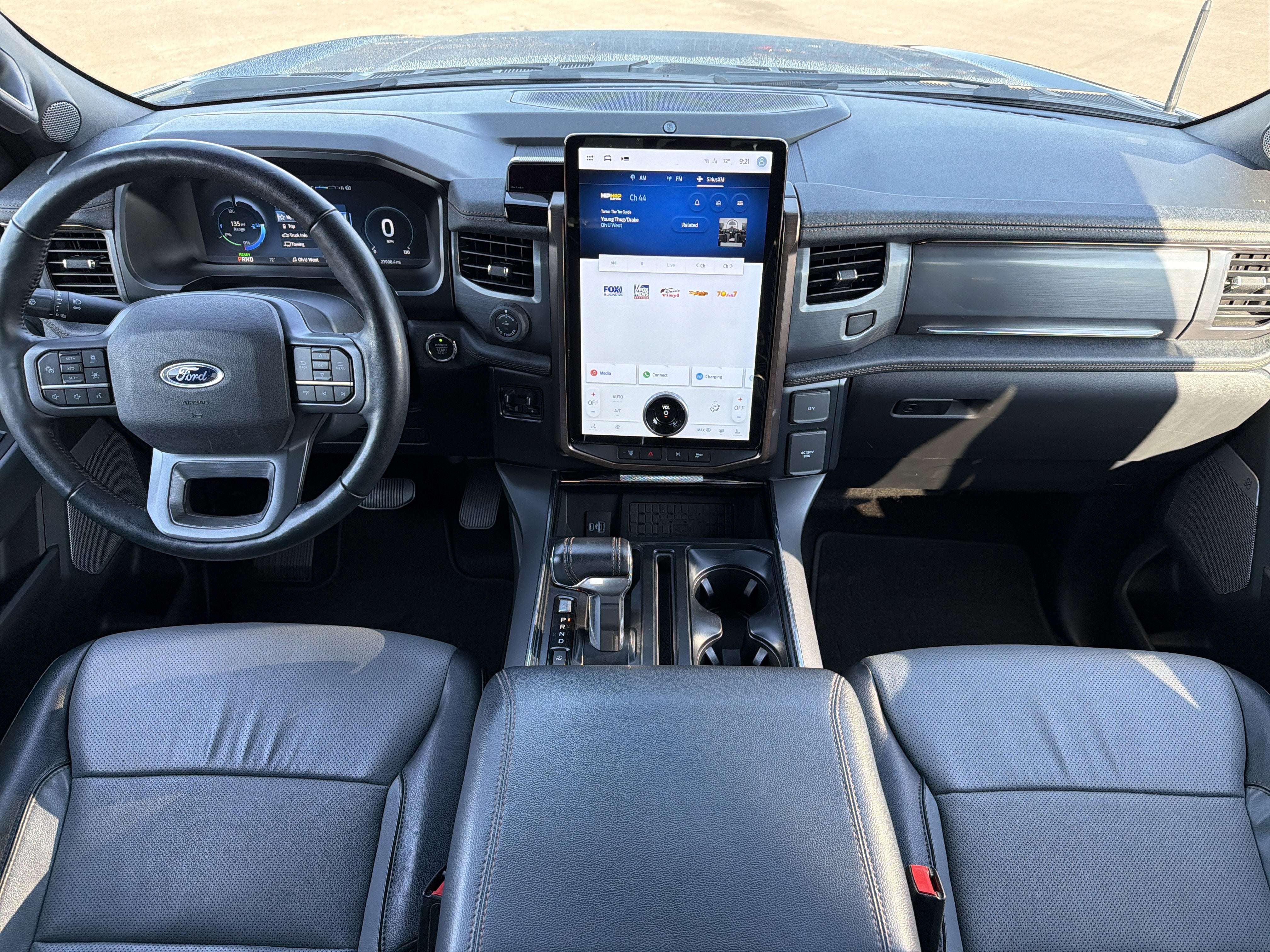 2023 Ford F-150 Lightning Lariat