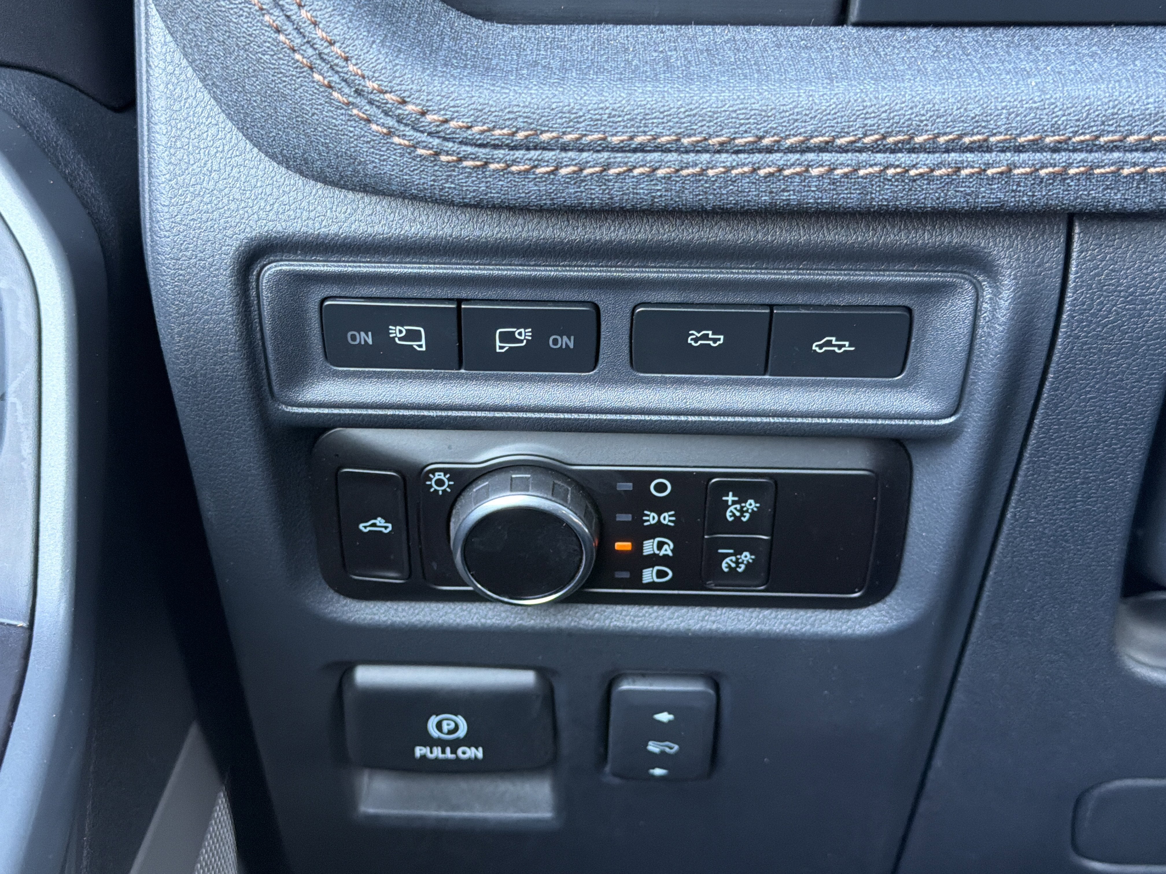 2023 Ford F-150 Lightning Lariat