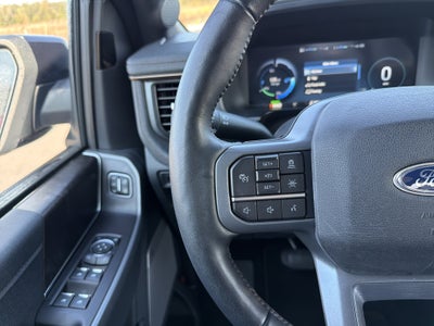 2023 Ford F-150 Lightning Lariat