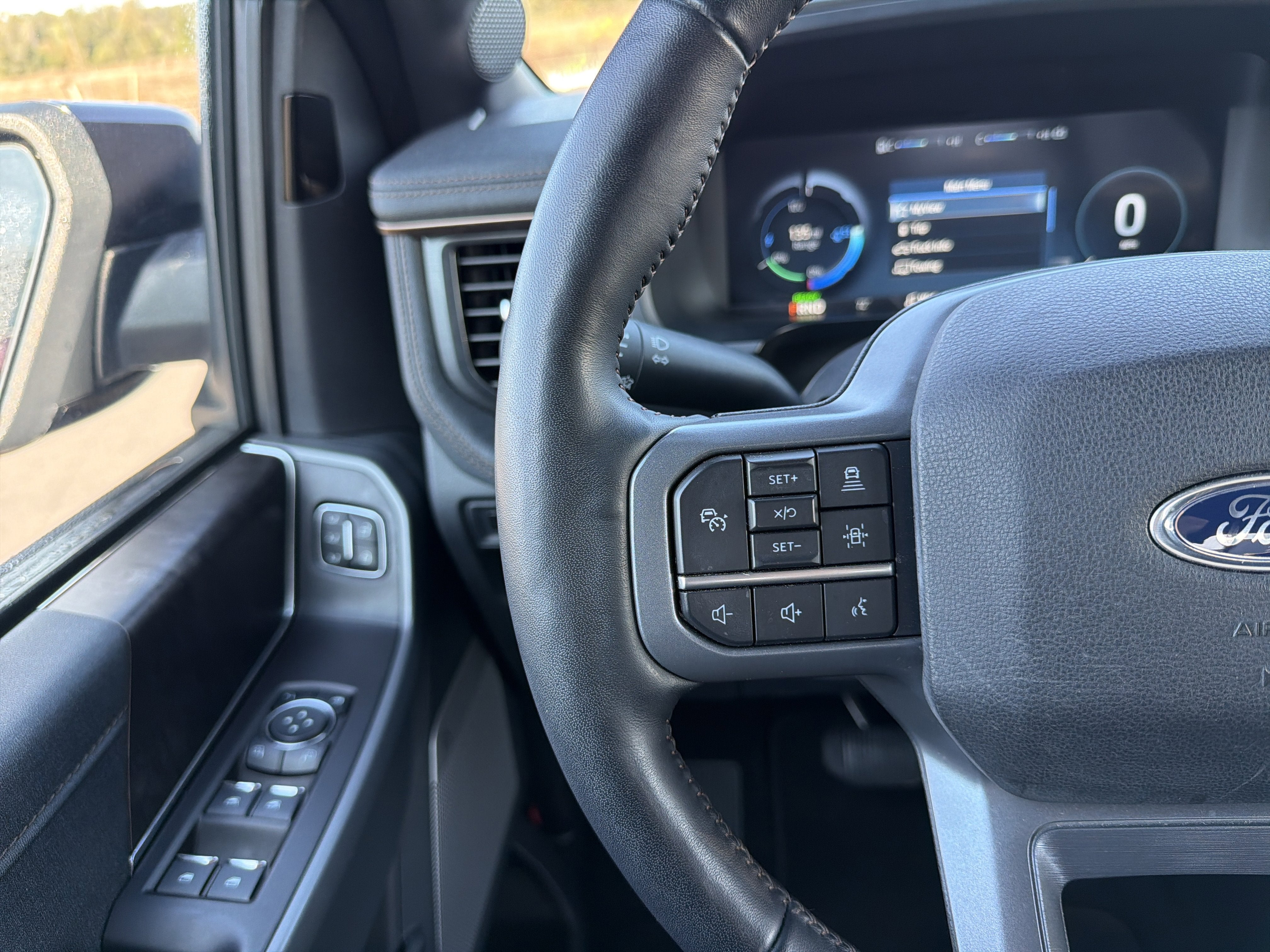 2023 Ford F-150 Lightning Lariat