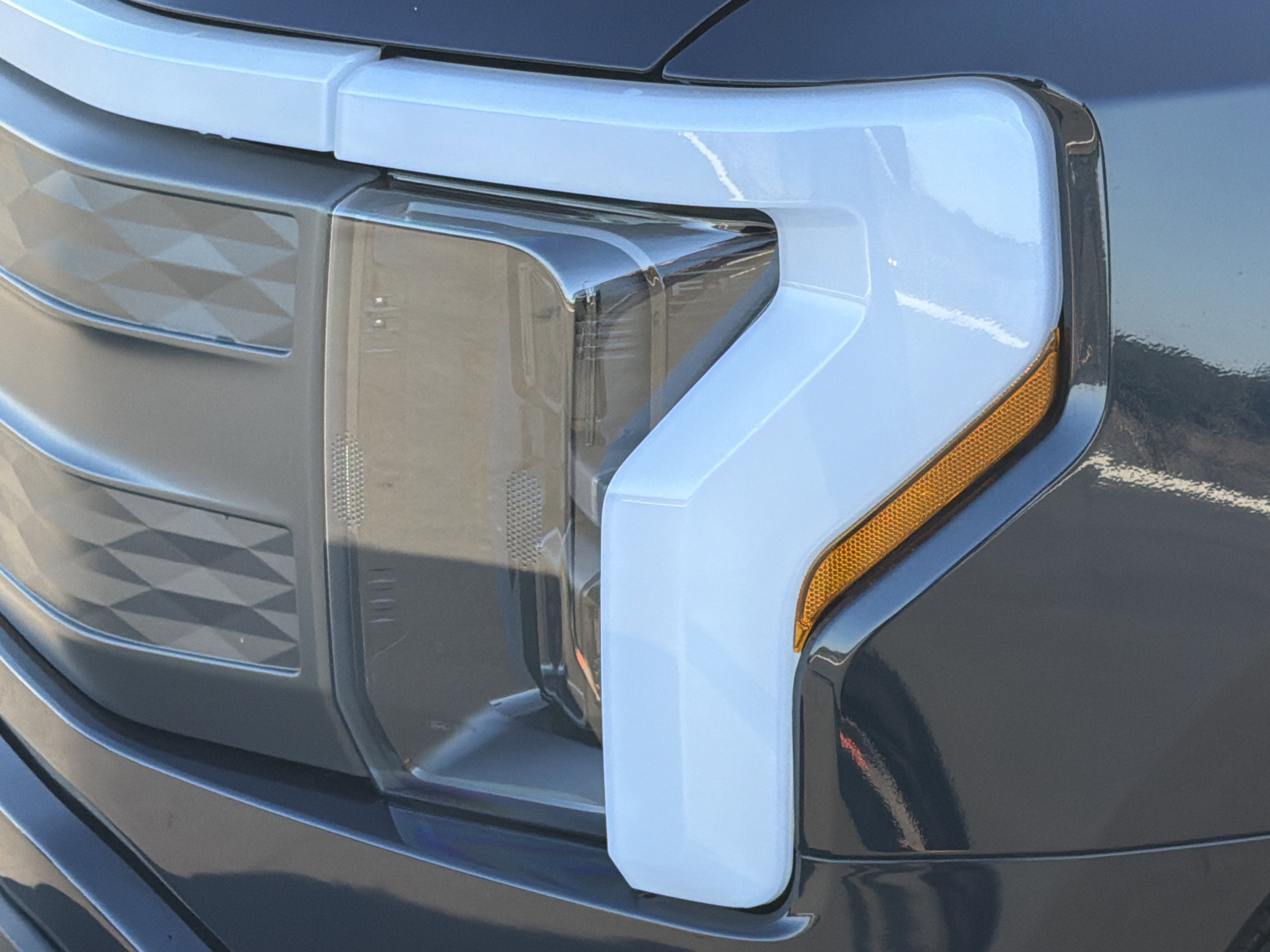 2023 Ford F-150 Lightning Lariat