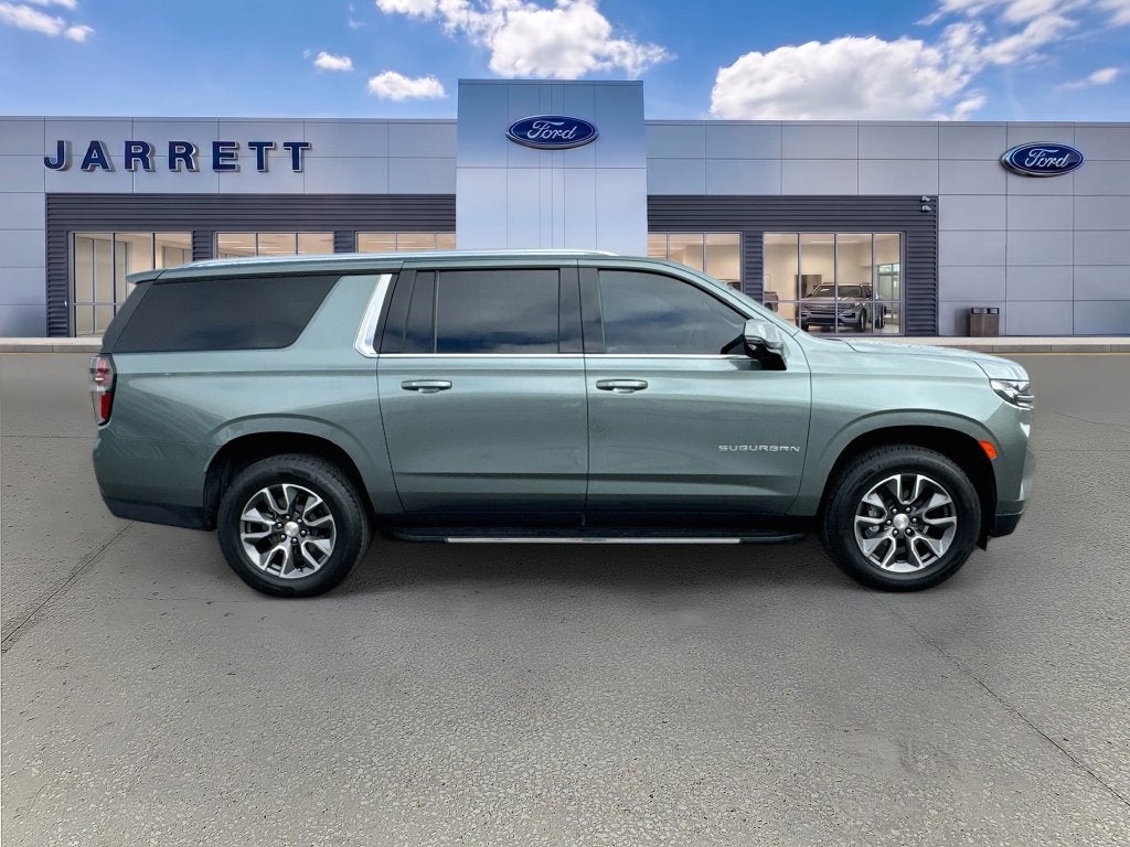 2024 Chevrolet Suburban LT
