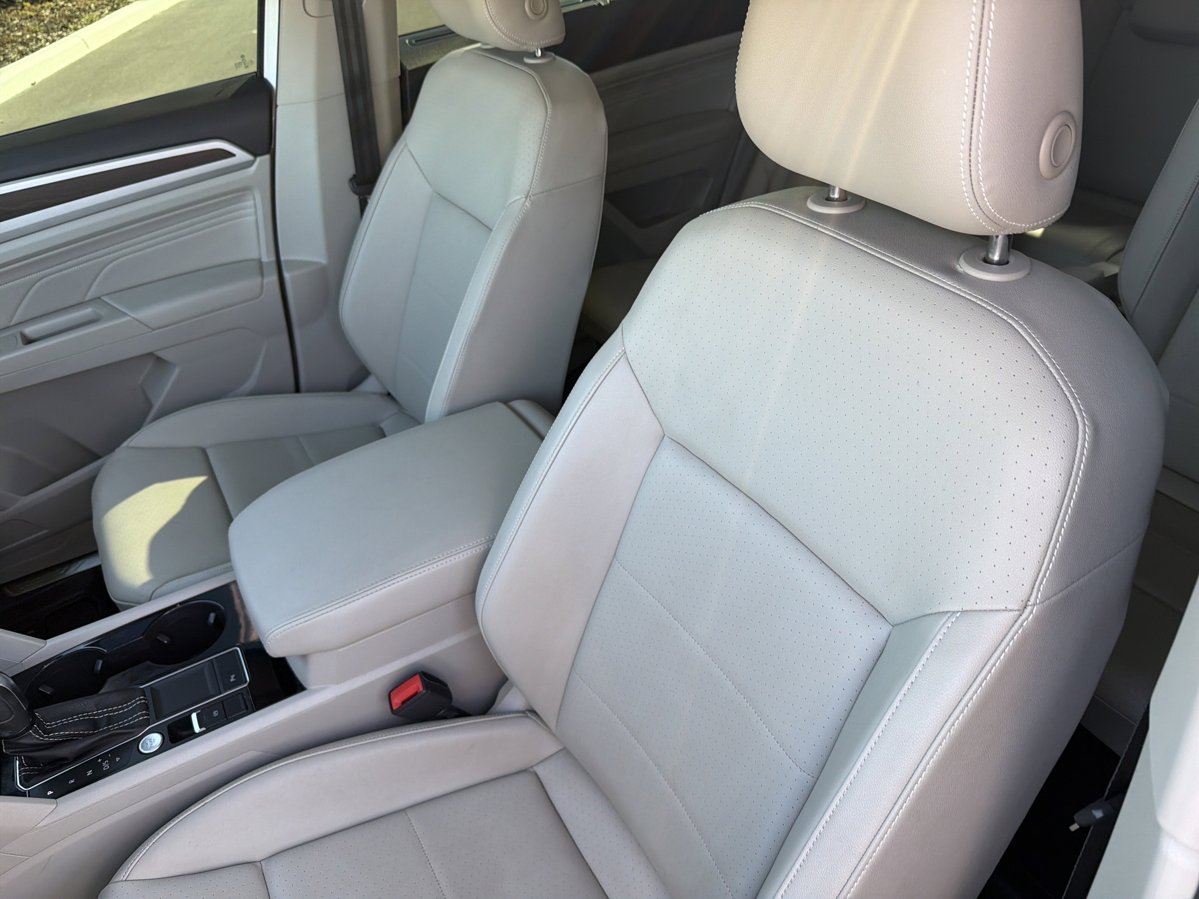 2022 Volkswagen Atlas 2.0T SE w/Technology