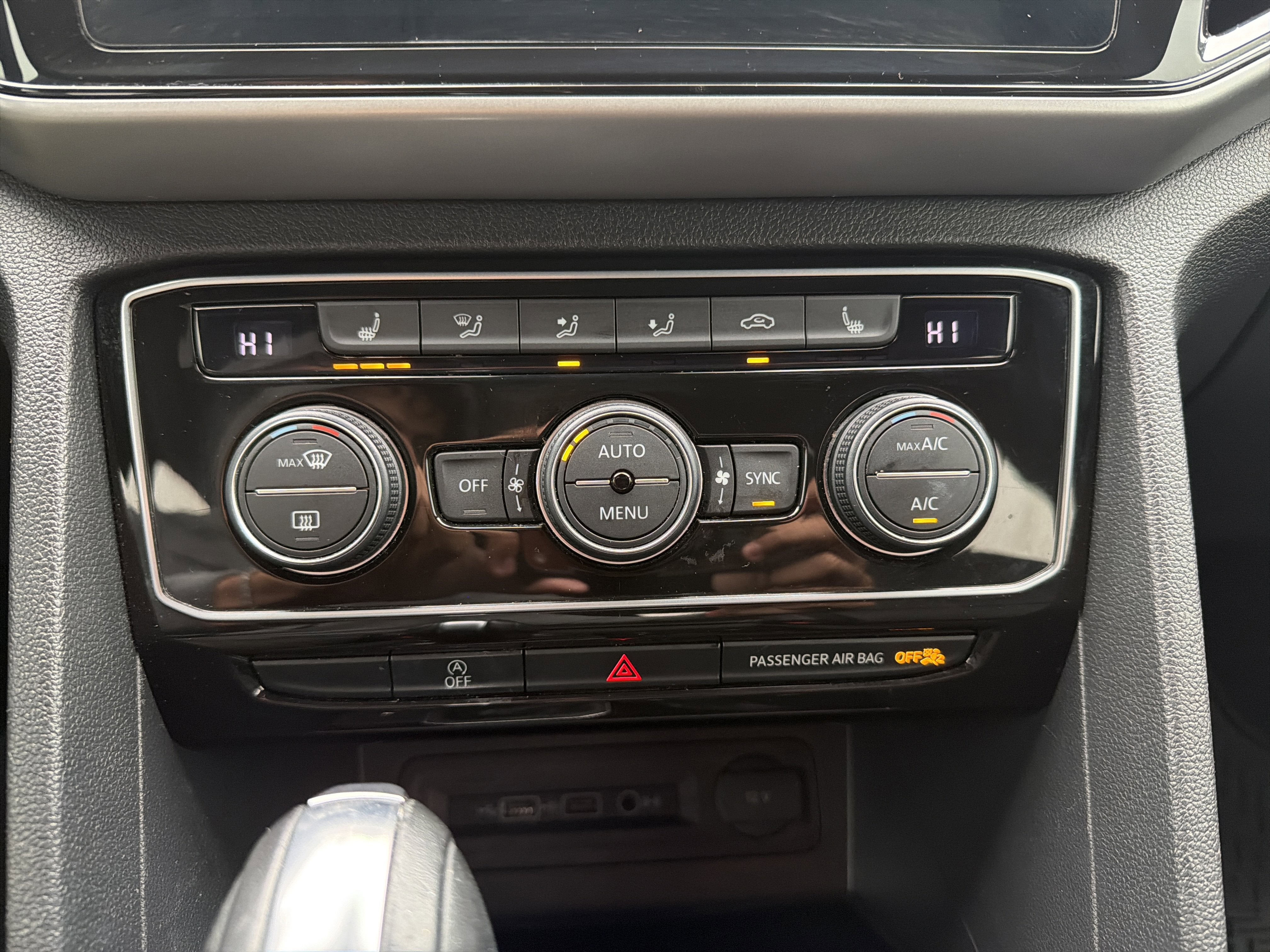 2020 Volkswagen Atlas Cross Sport 2.0T SEL Premium 4Motion