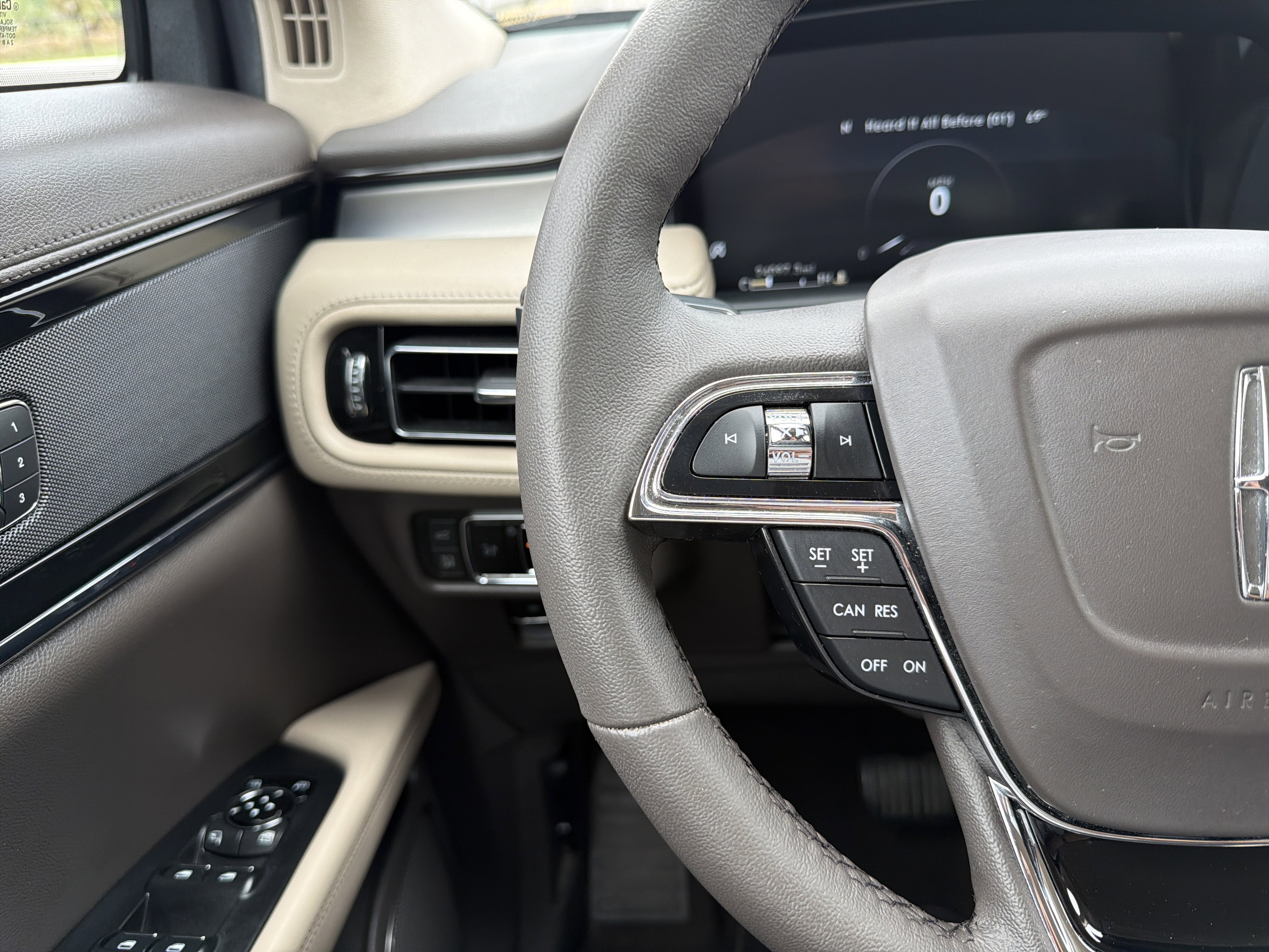 2023 Lincoln Nautilus Standard
