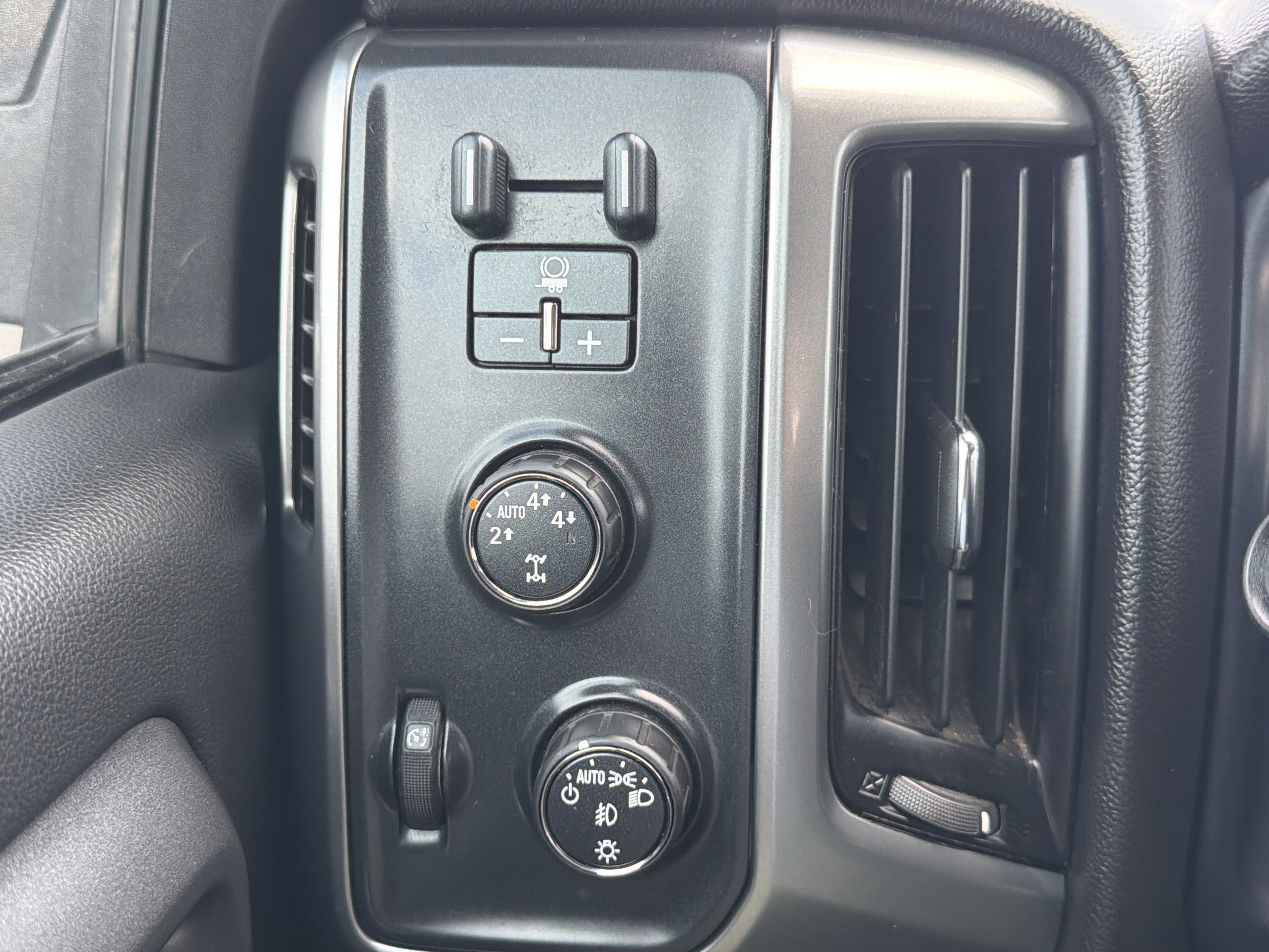 2015 Chevrolet Silverado 1500 LT LT2