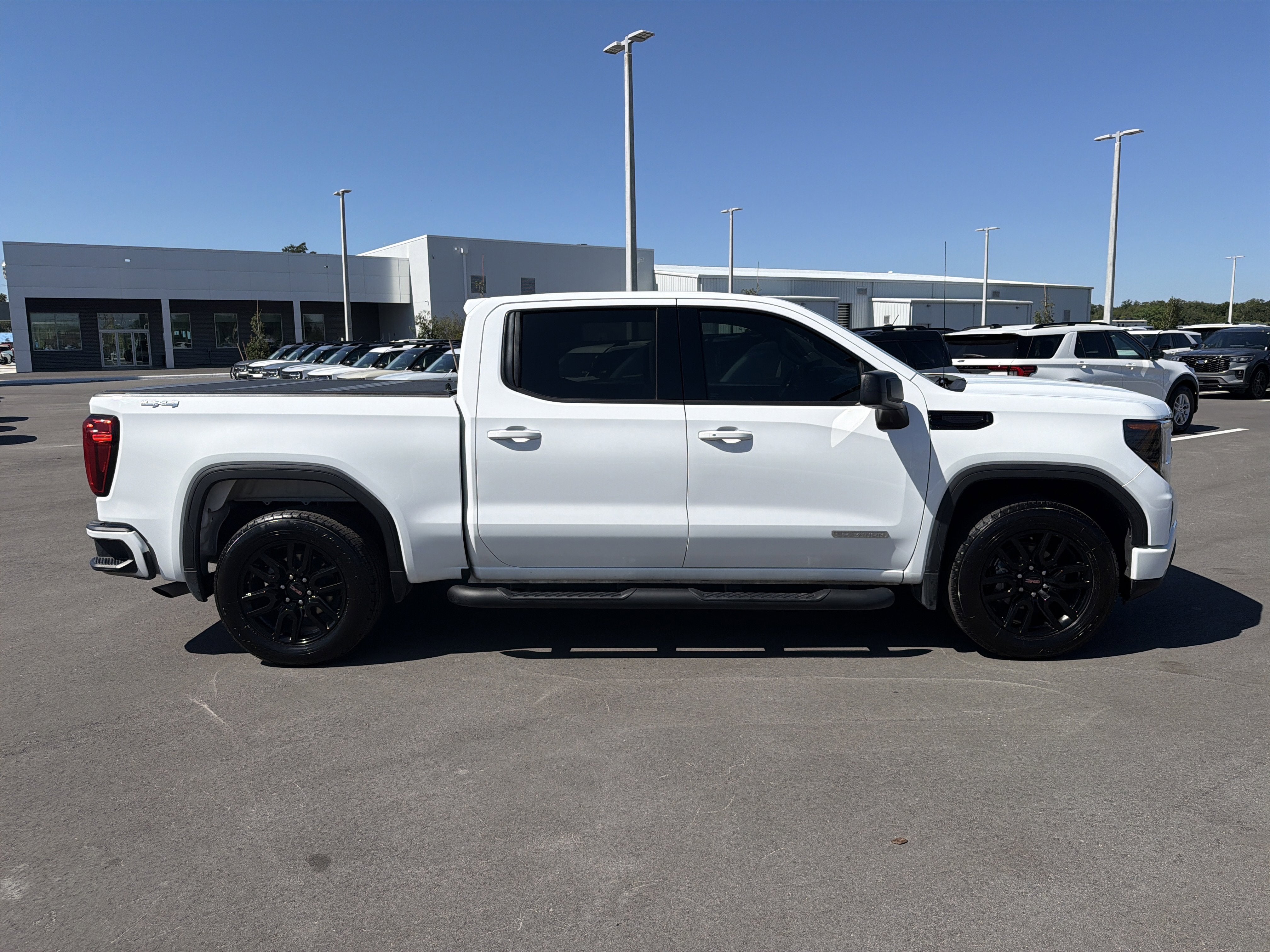2023 GMC Sierra 1500 Elevation