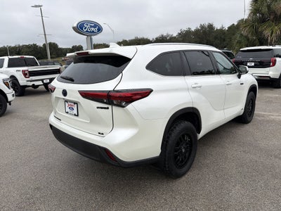 2021 Toyota Highlander Hybrid XLE