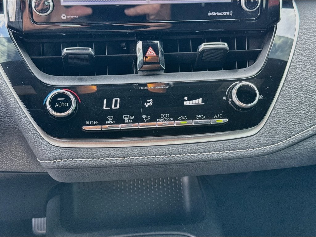 2022 Toyota Corolla Hatchback SE
