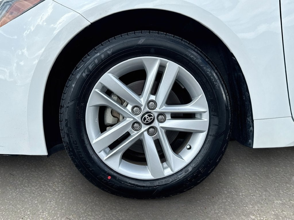 2022 Toyota Corolla Hatchback SE