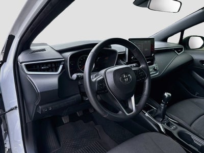2022 Toyota Corolla Hatchback SE