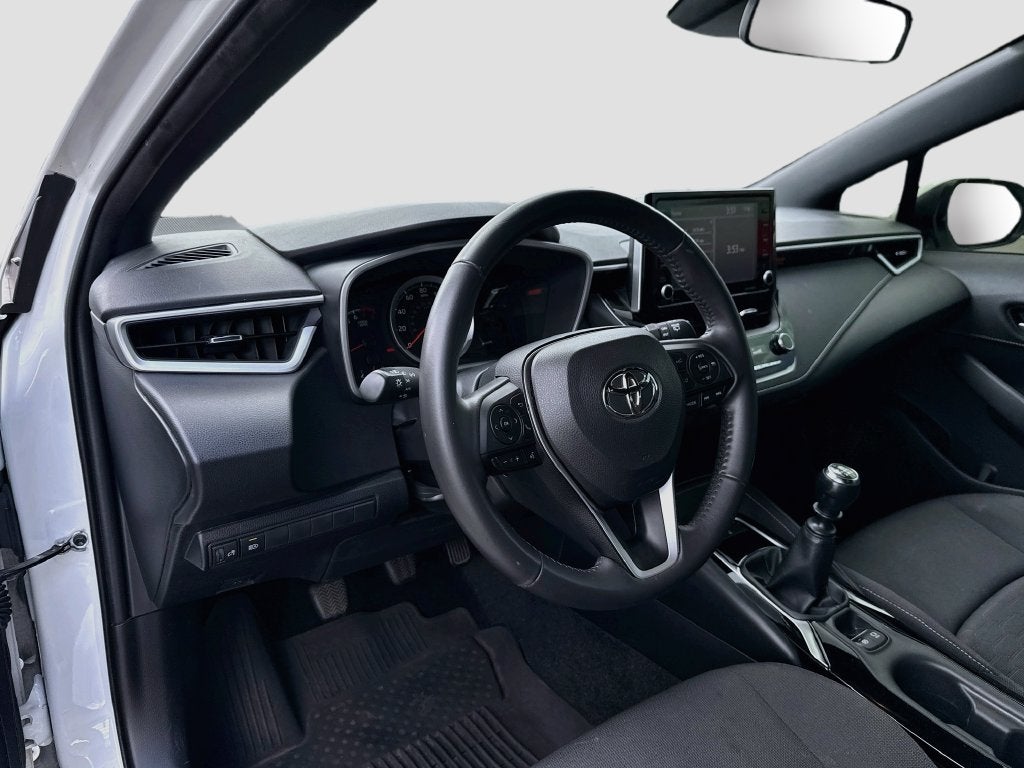 2022 Toyota Corolla Hatchback SE