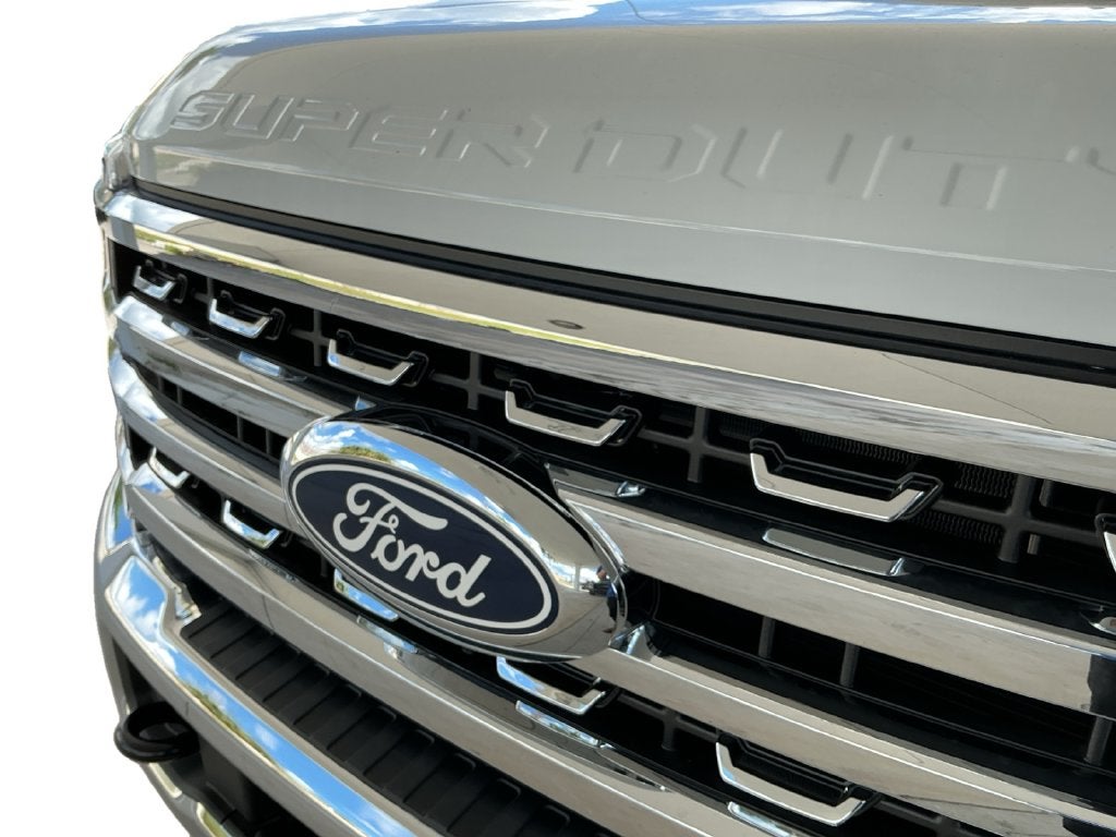 2027 Ford F-350SD Lariat DRW