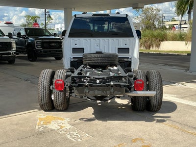 2027 Ford F-350SD Lariat DRW