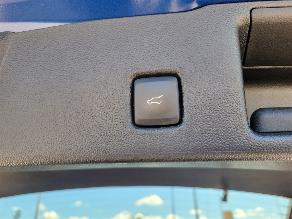 2022 Ford Escape Hybrid Titanium