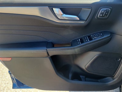 2022 Ford Escape Hybrid Titanium