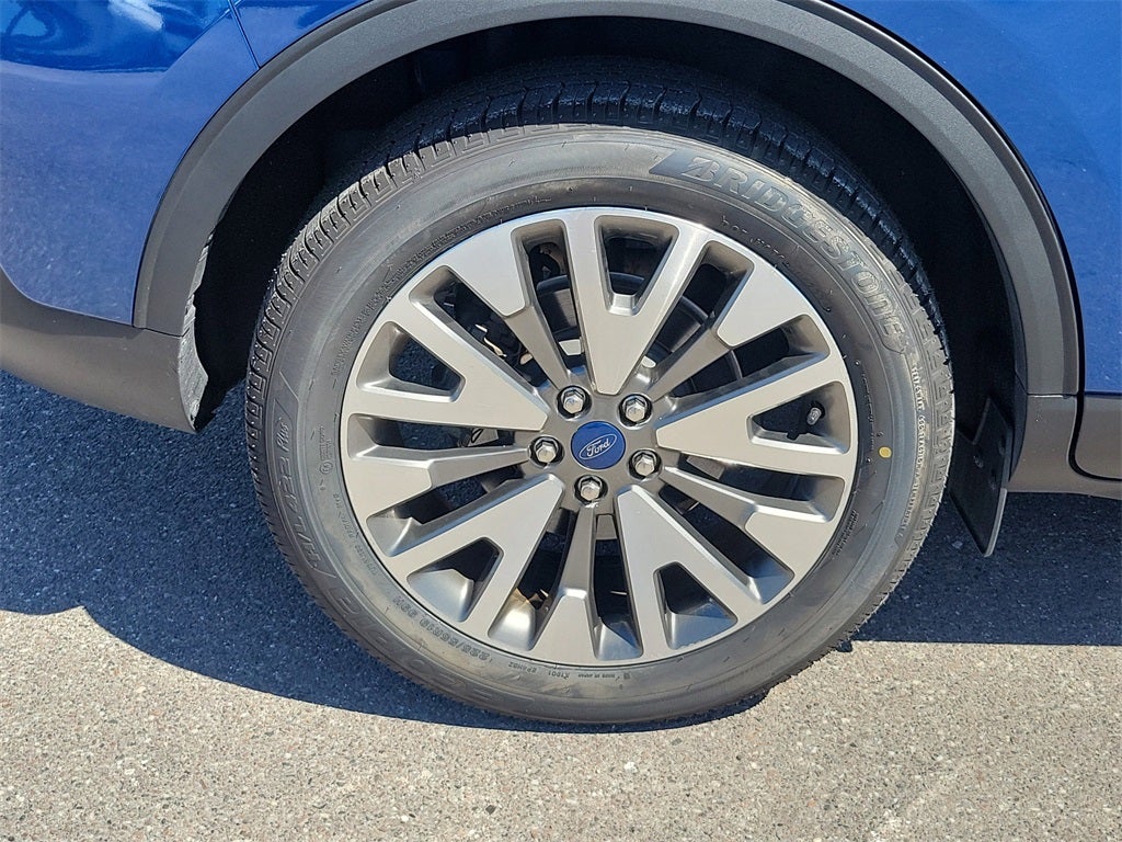 2022 Ford Escape Hybrid Titanium