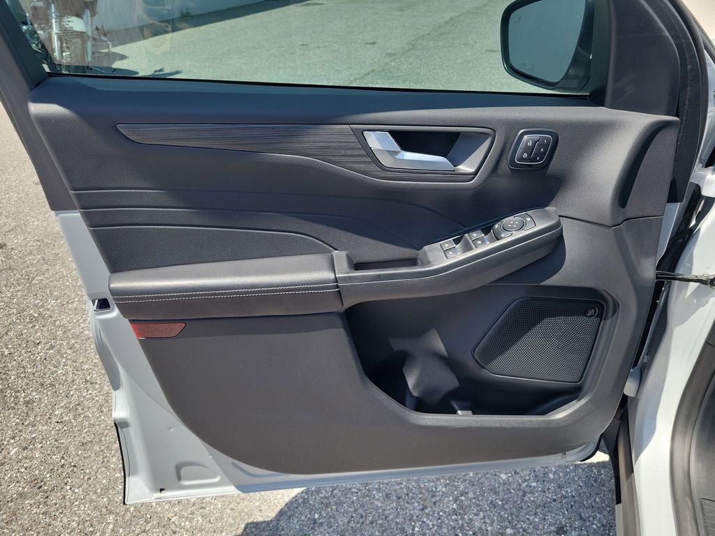 2025 Ford Escape Plug-In Hybrid Base