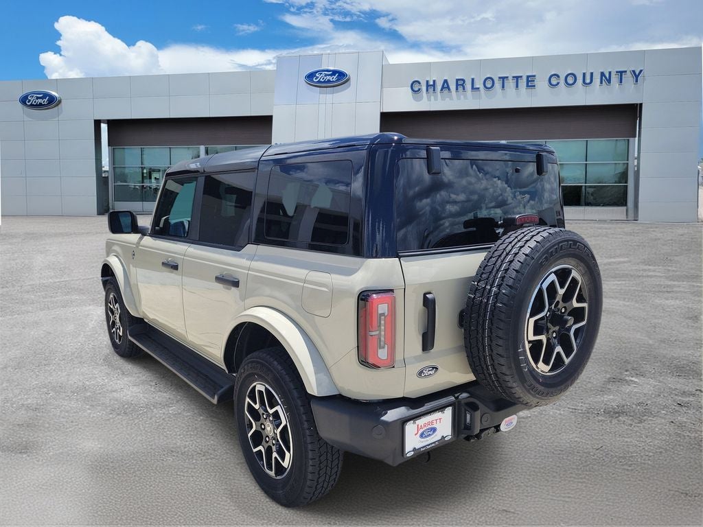 2026 Ford Bronco Outer Banks