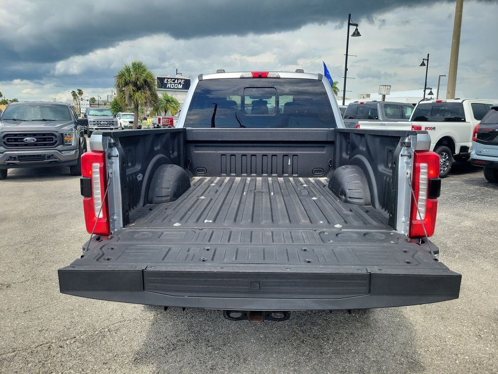 2023 Ford F-350SD Lariat