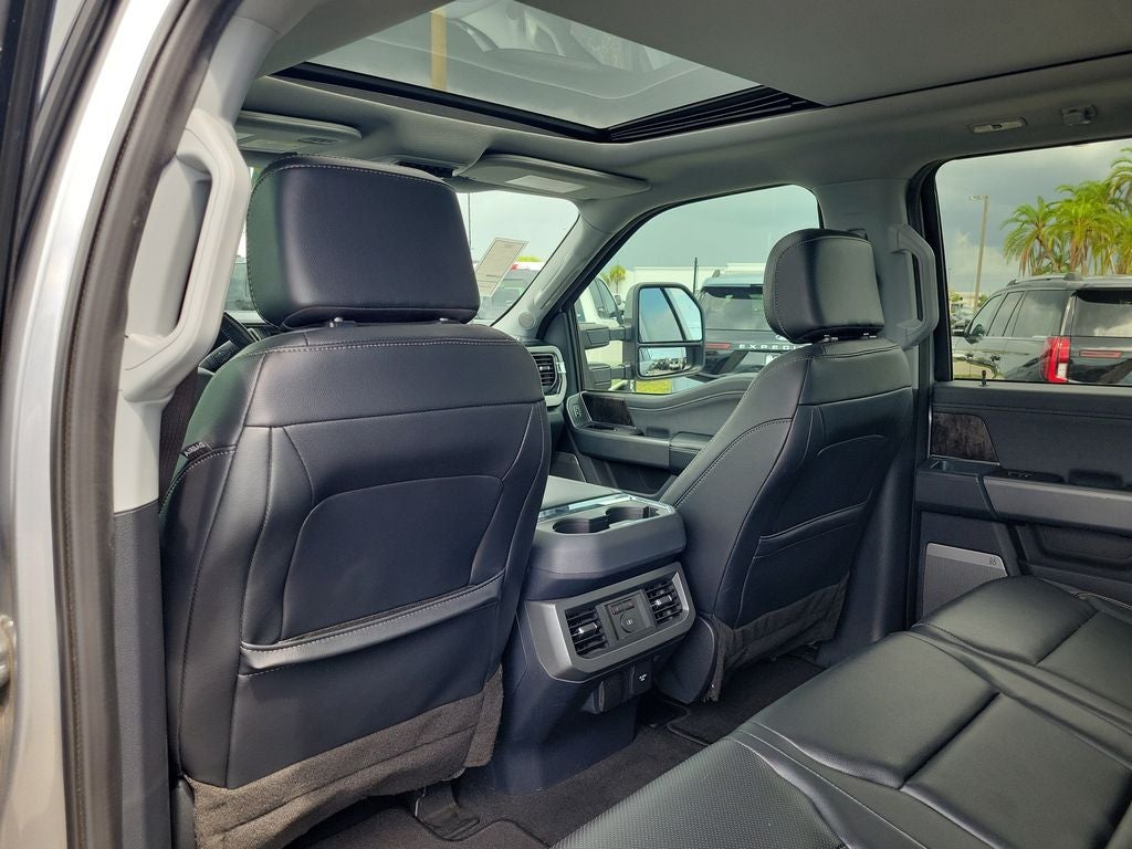 2023 Ford F-350SD Lariat