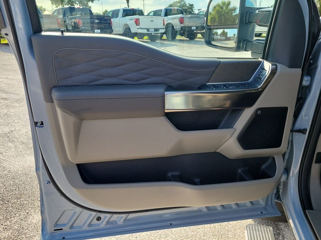 2026 Ford F-350SD Platinum DRW
