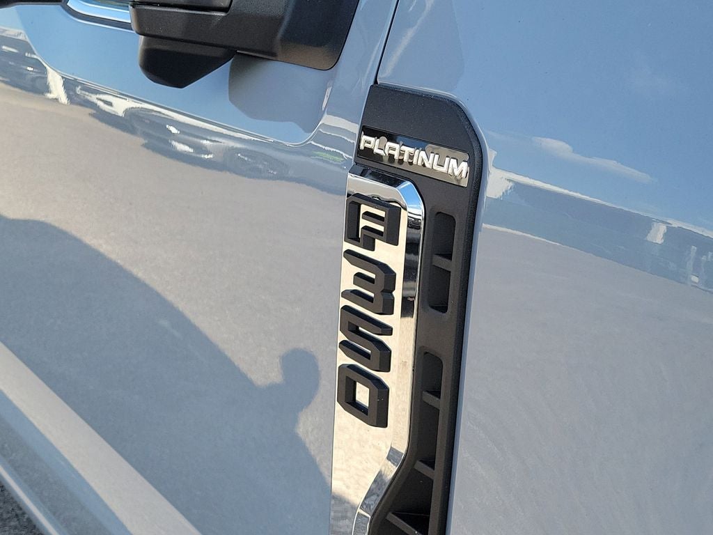 2026 Ford F-350SD Platinum DRW