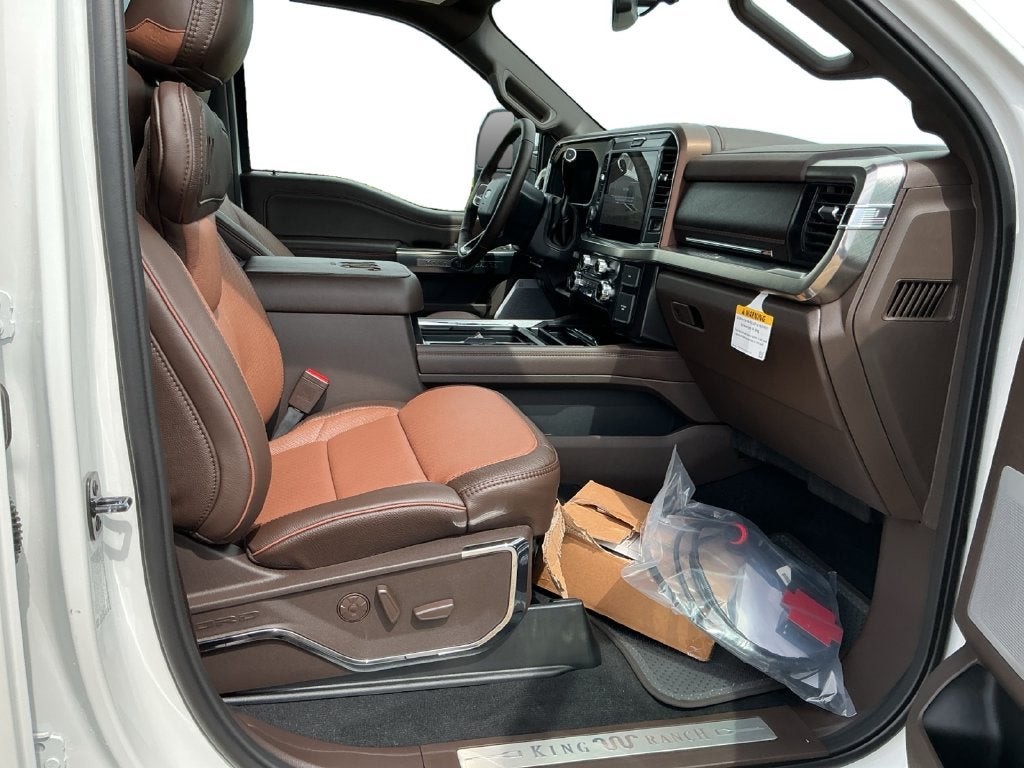 2027 Ford F-350SD King Ranch DRW