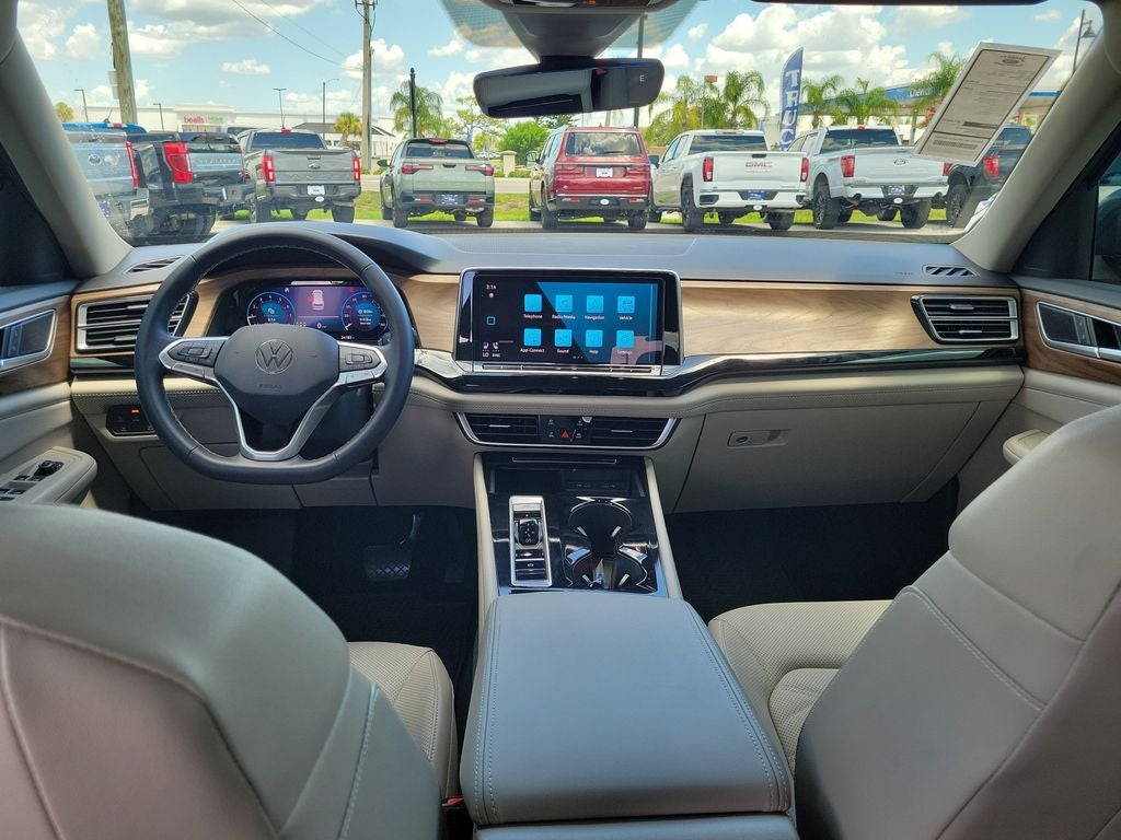 2024 Volkswagen Atlas 2.0T SE w/Technology