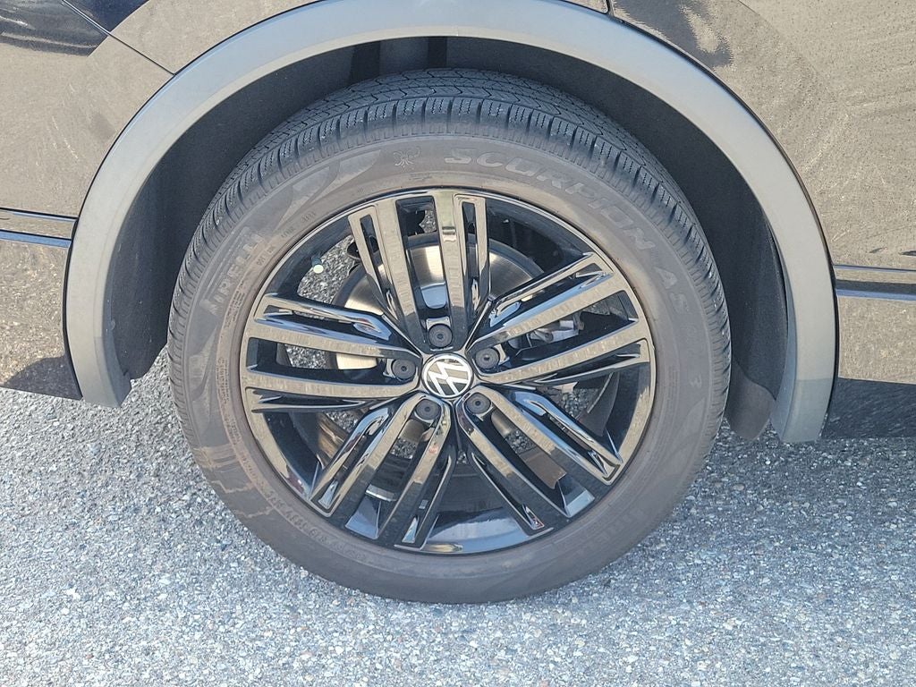 2022 Volkswagen Tiguan 2.0T SE R-Line Black
