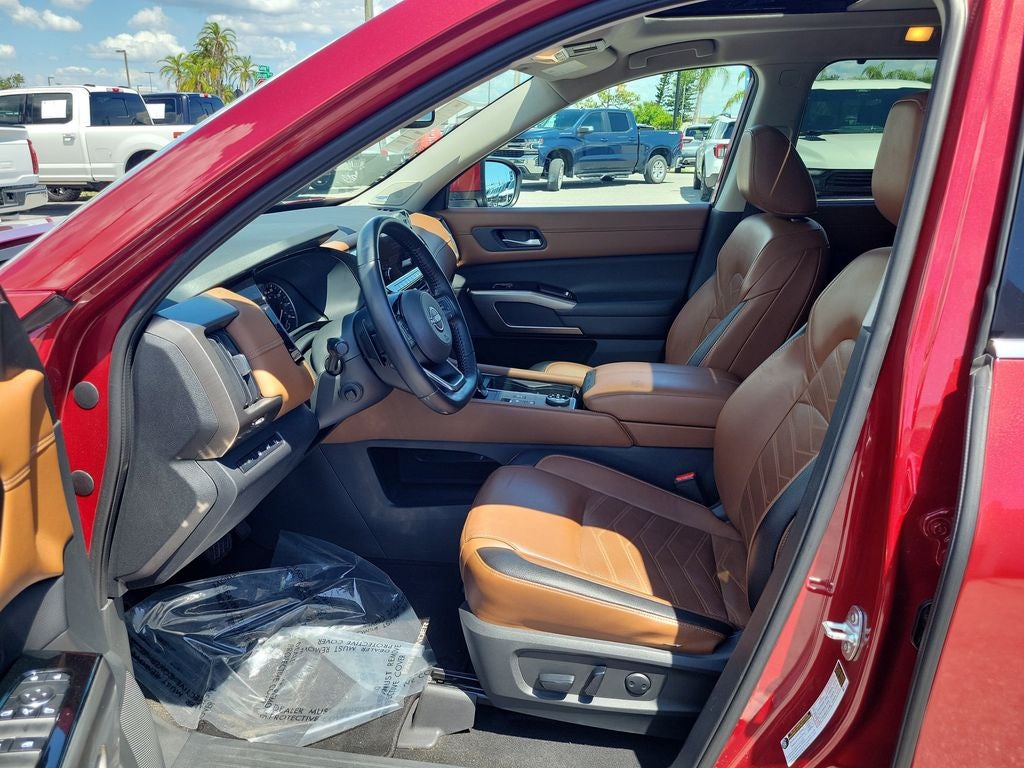 2022 Nissan Pathfinder Platinum