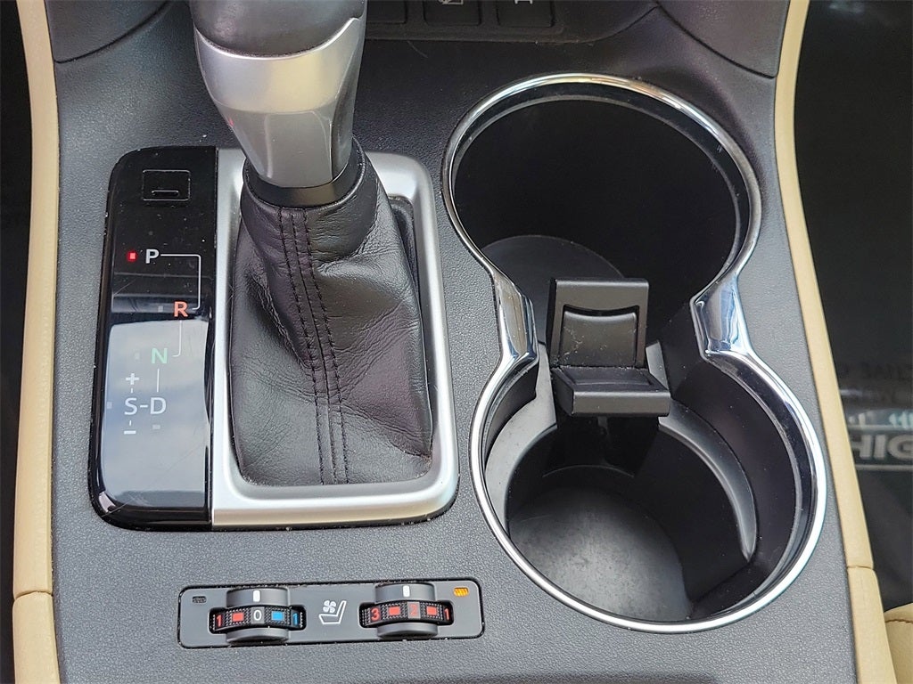 2019 Toyota Highlander Limited Platinum