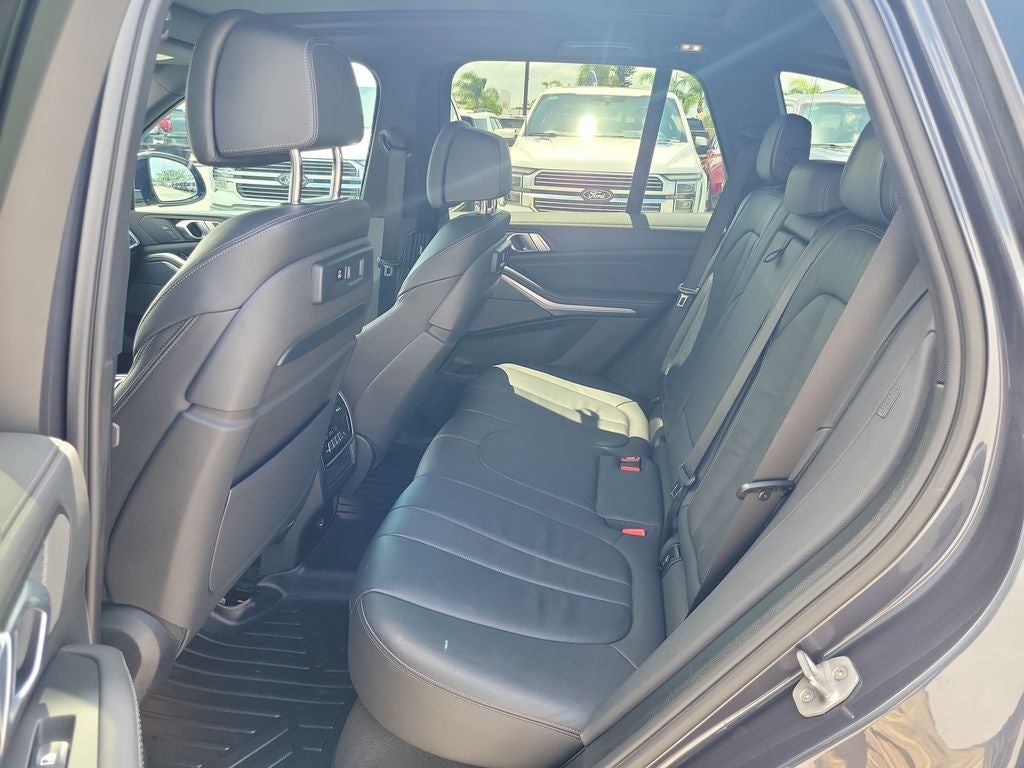 2020 BMW X5 M50i