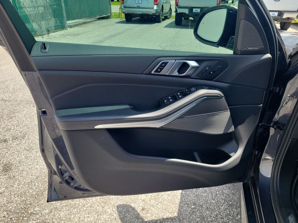 2020 BMW X5 M50i
