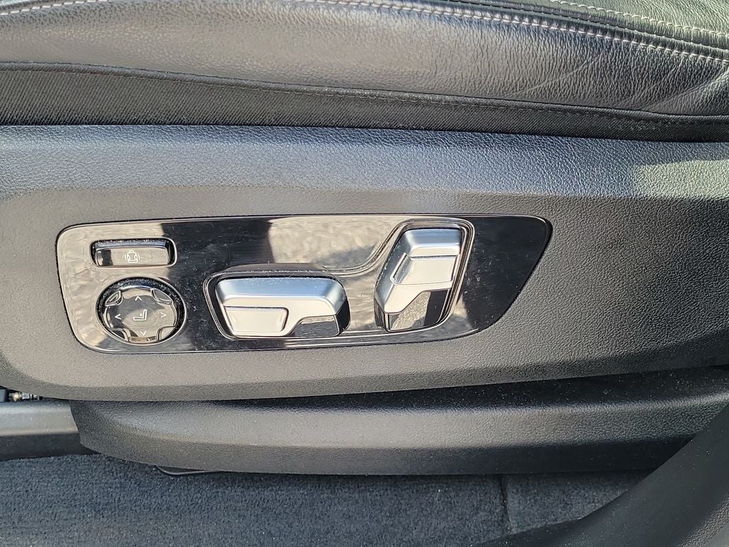 2020 BMW X5 M50i
