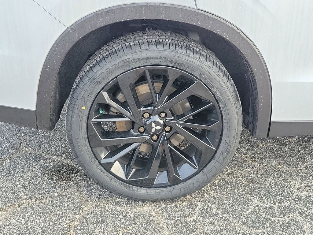 2024 Mitsubishi Outlander SE Black Edition