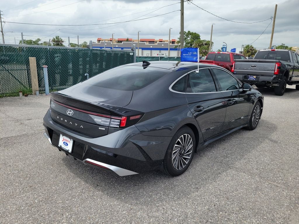 2026 Hyundai Sonata Hybrid Limited