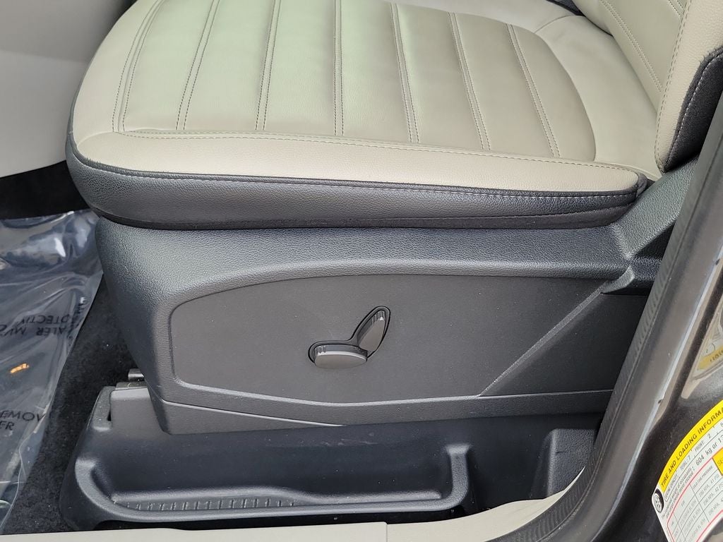 2023 Ford Transit Connect Titanium