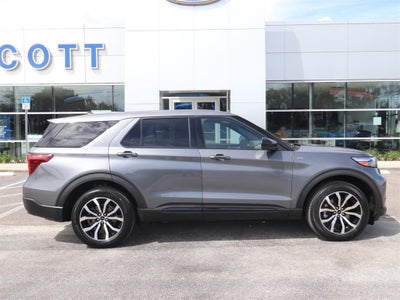 2022 Ford Explorer ST-Line