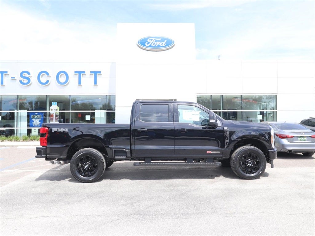 2026 Ford F-350SD Lariat