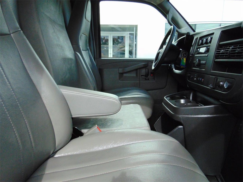 2023 GMC Savana 3500 Work Van