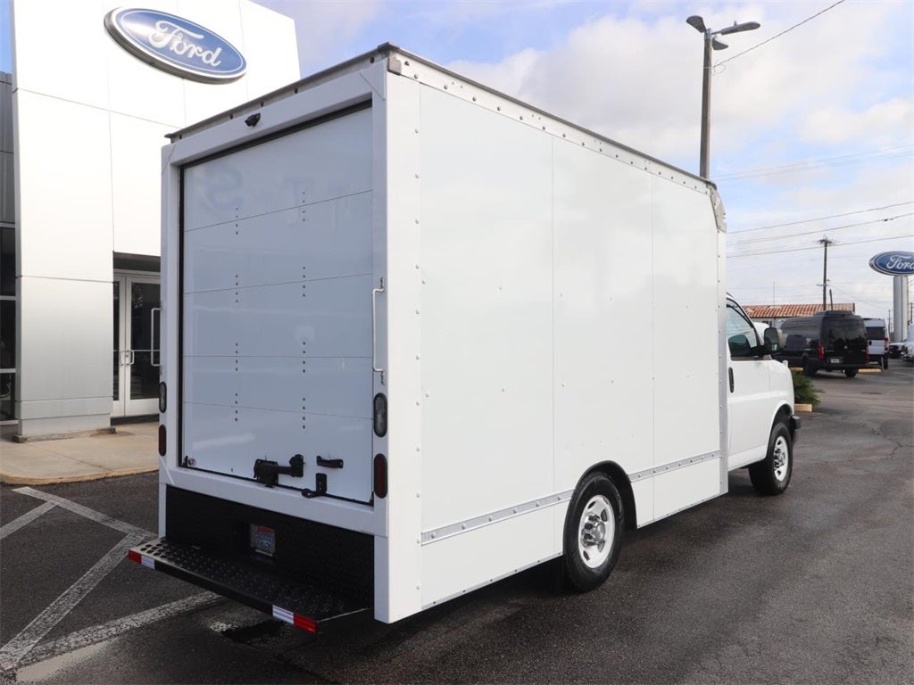 2022 GMC Savana 3500 Work Van