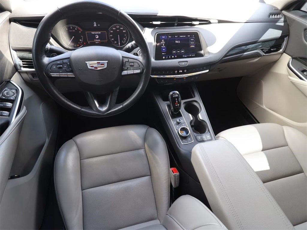 2023 Cadillac XT4 Premium Luxury