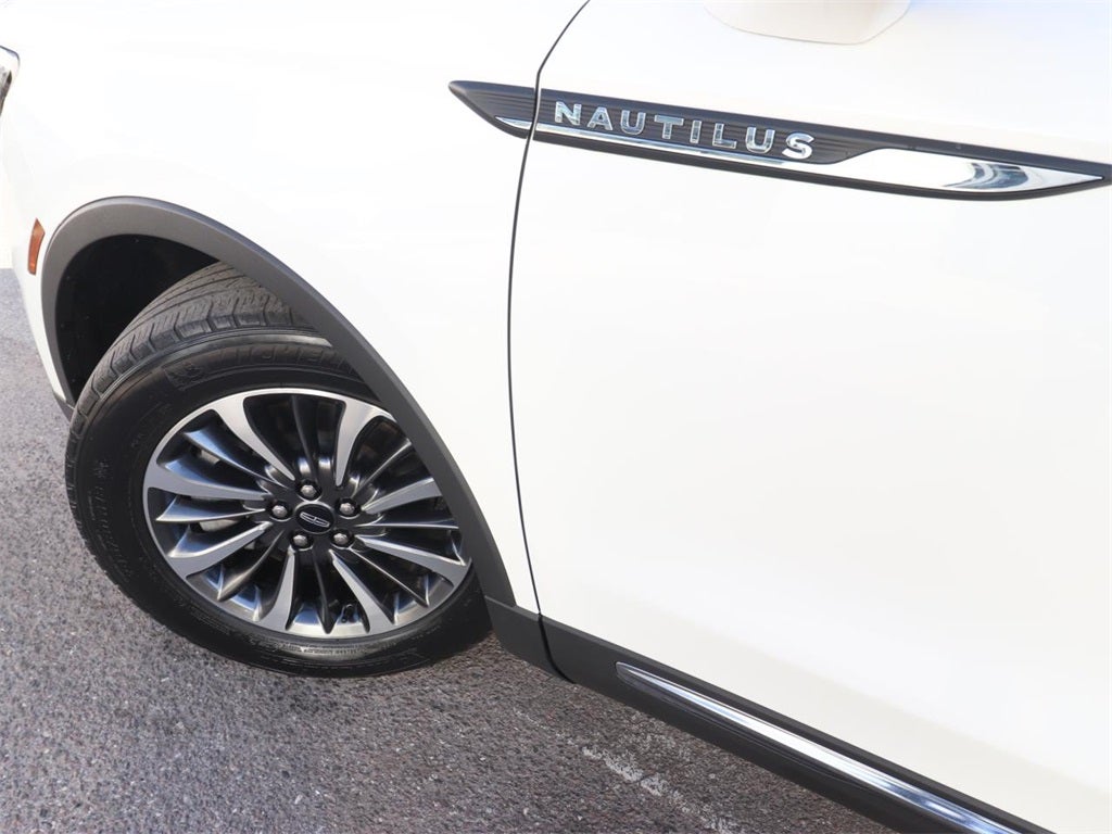 2021 Lincoln Nautilus Reserve