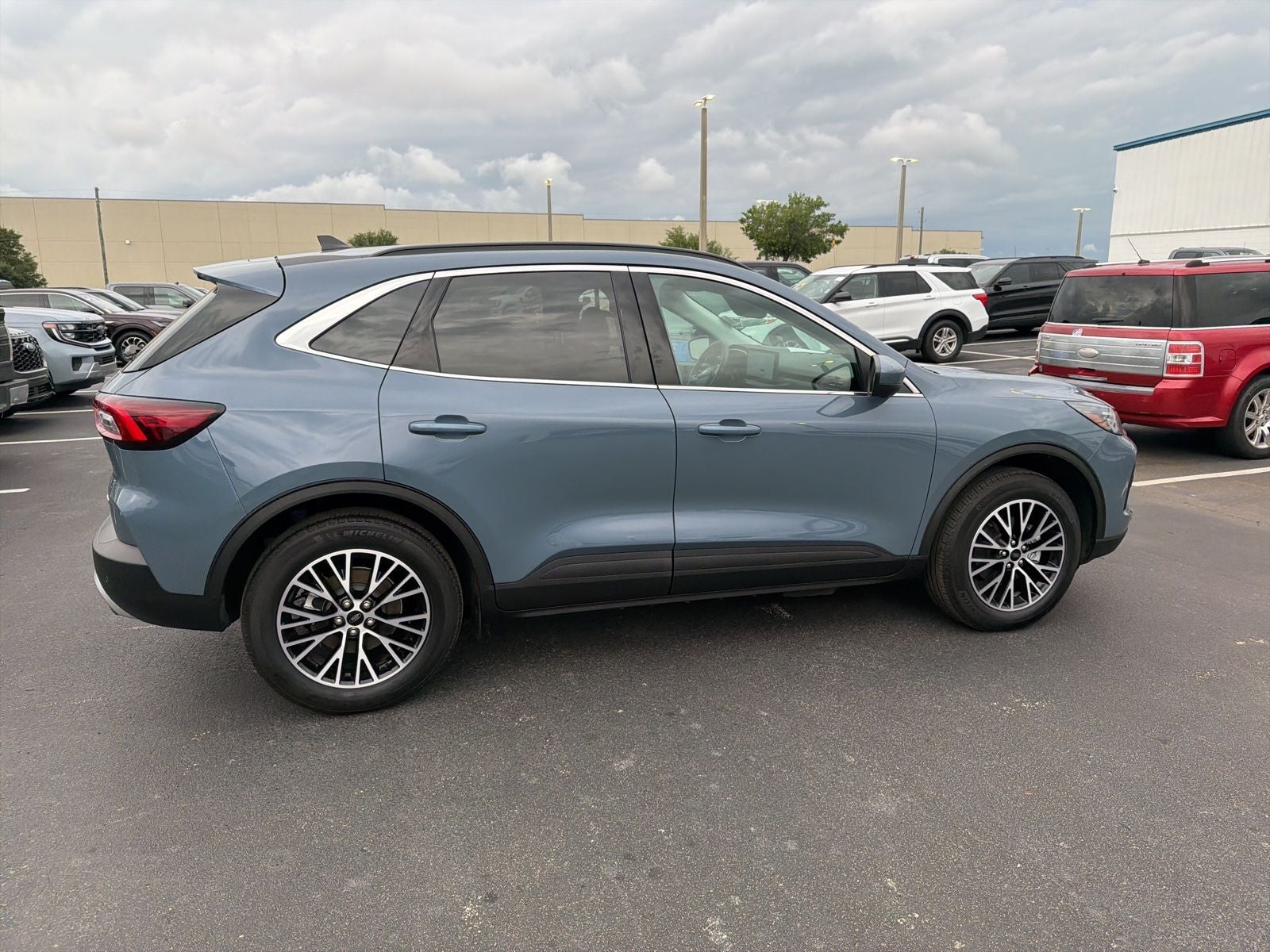 2025 Ford Escape Plug-In Hybrid Base