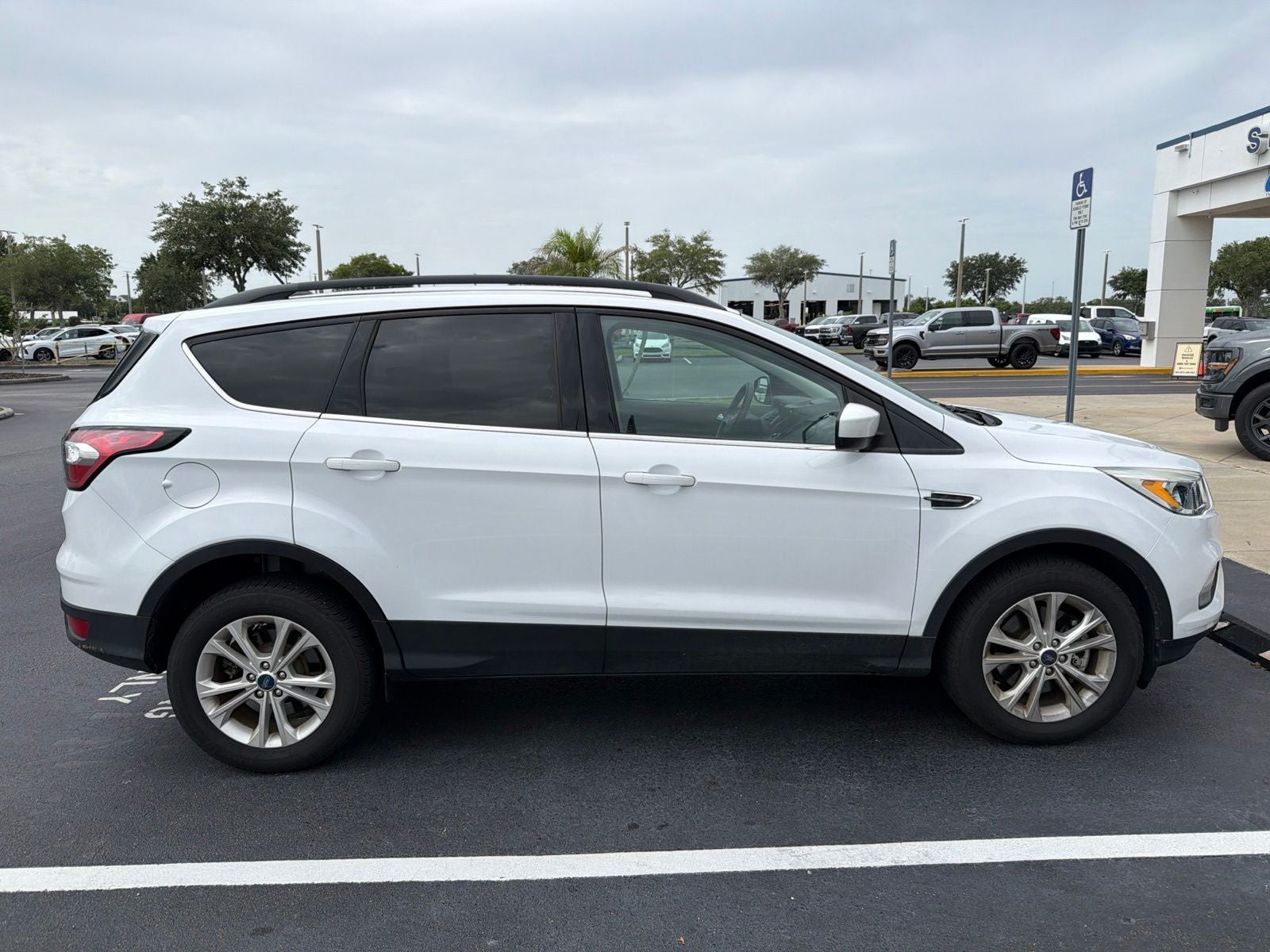 2018 Ford Escape SE