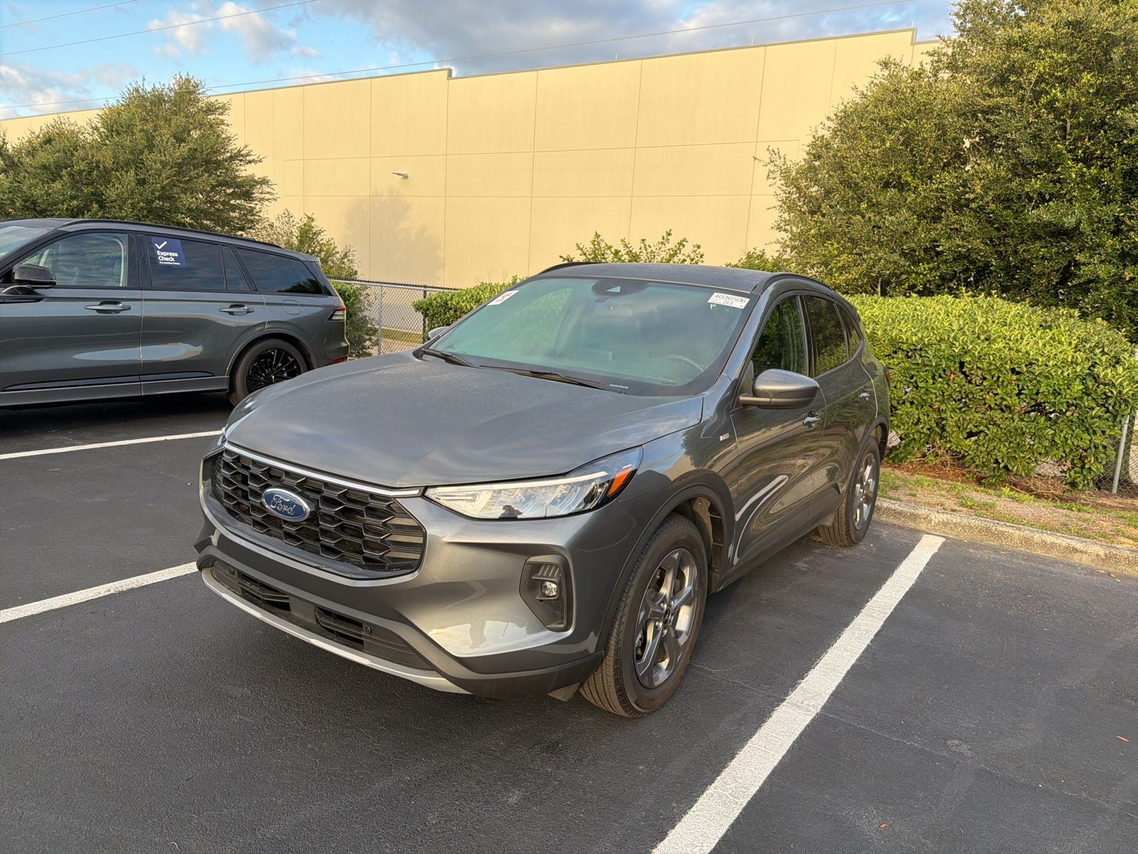 2025 Ford Escape Hybrid ST-Line Select
