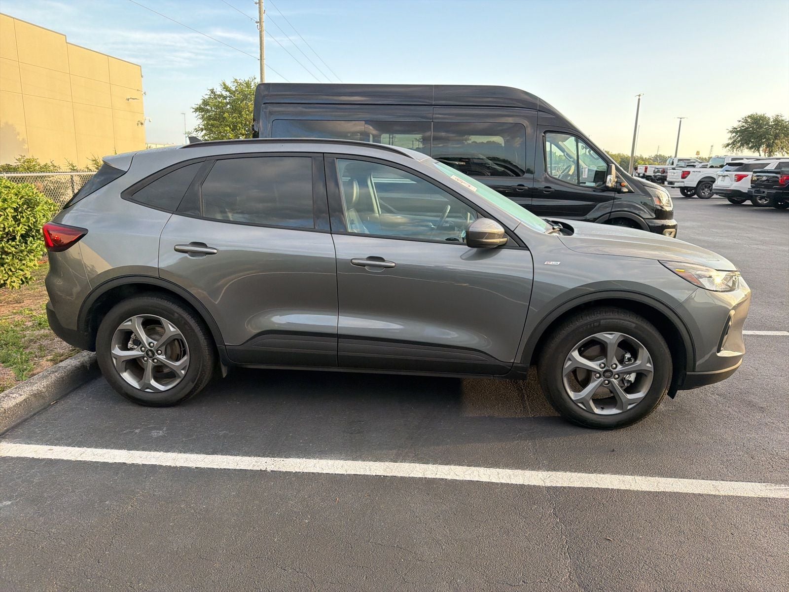 2025 Ford Escape Hybrid ST-Line Select