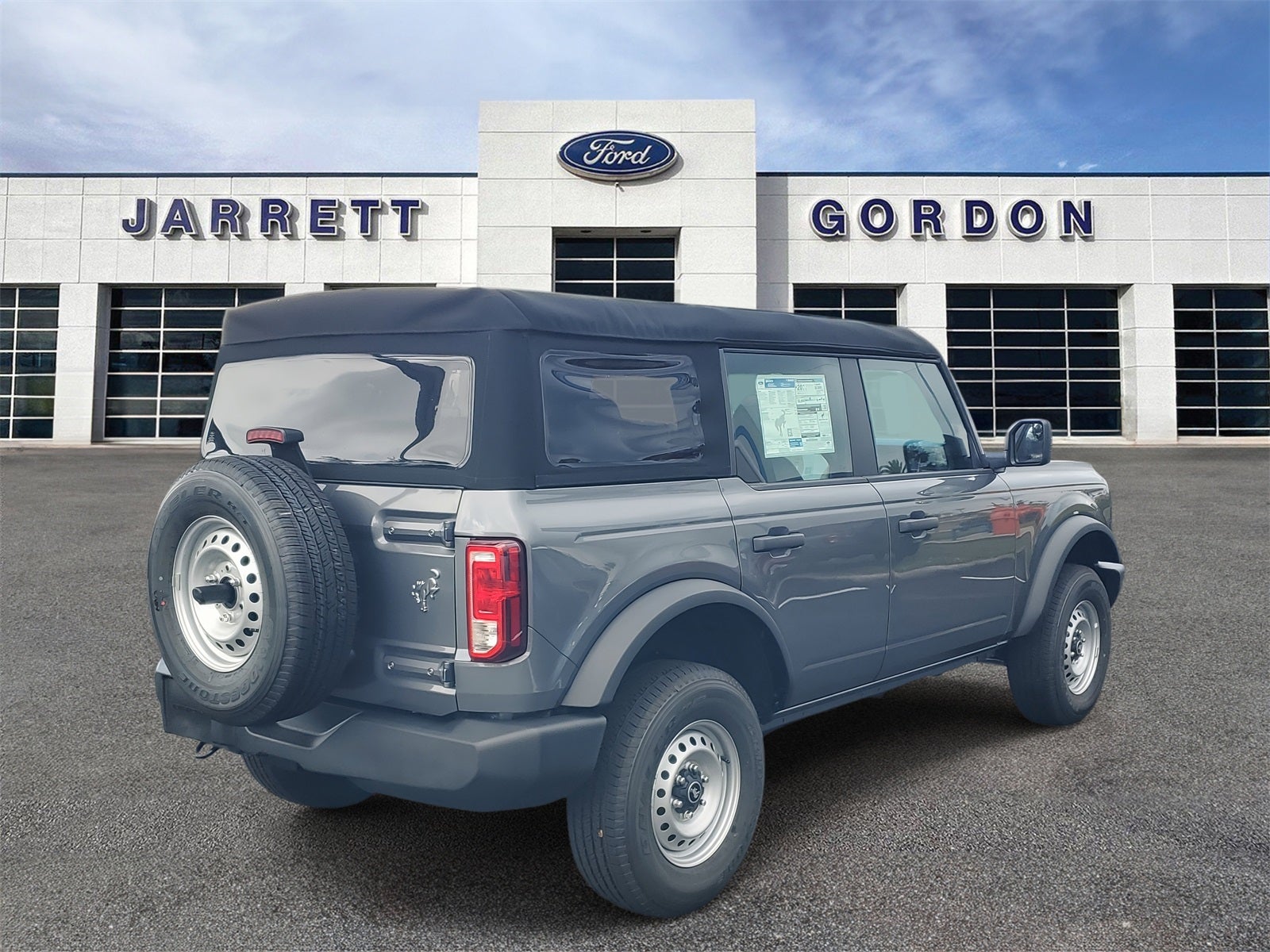 2025 Ford Bronco Base