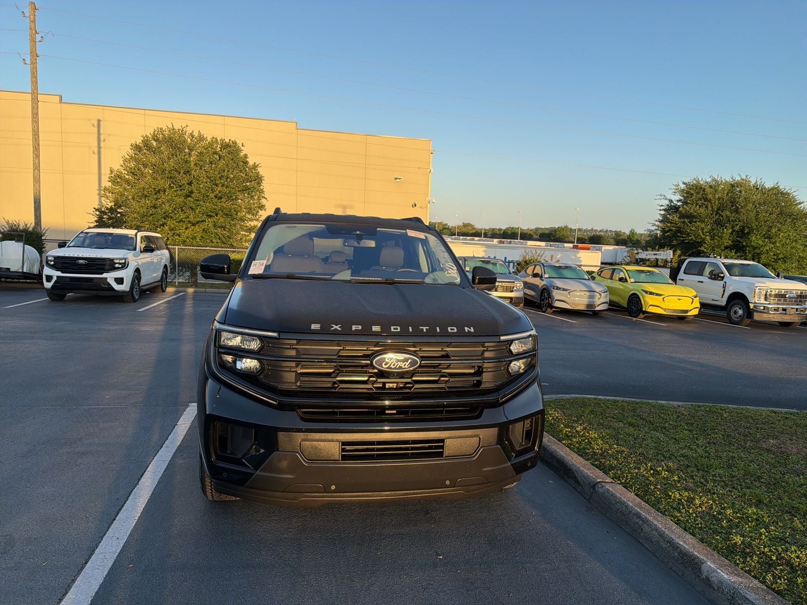 2025 Ford Expedition Max Active